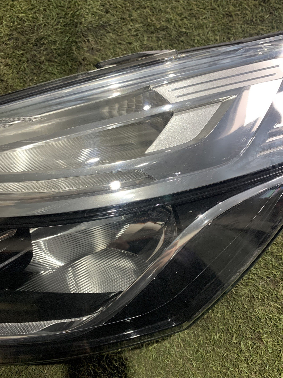 FARO FANALE ANTERIORE SINISTRO SX PER RENAULT Clio Serie IV 260608367r (12>19)
