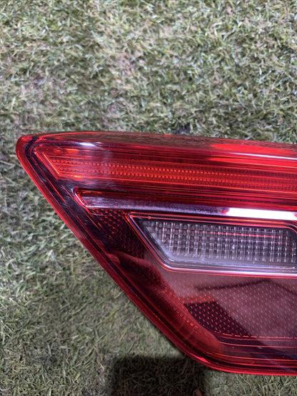 STOP FANALE INTERNO POSTERIORE DESTRO VOLKSWAGEN TIGUAN 2023 5NA945094F (2)