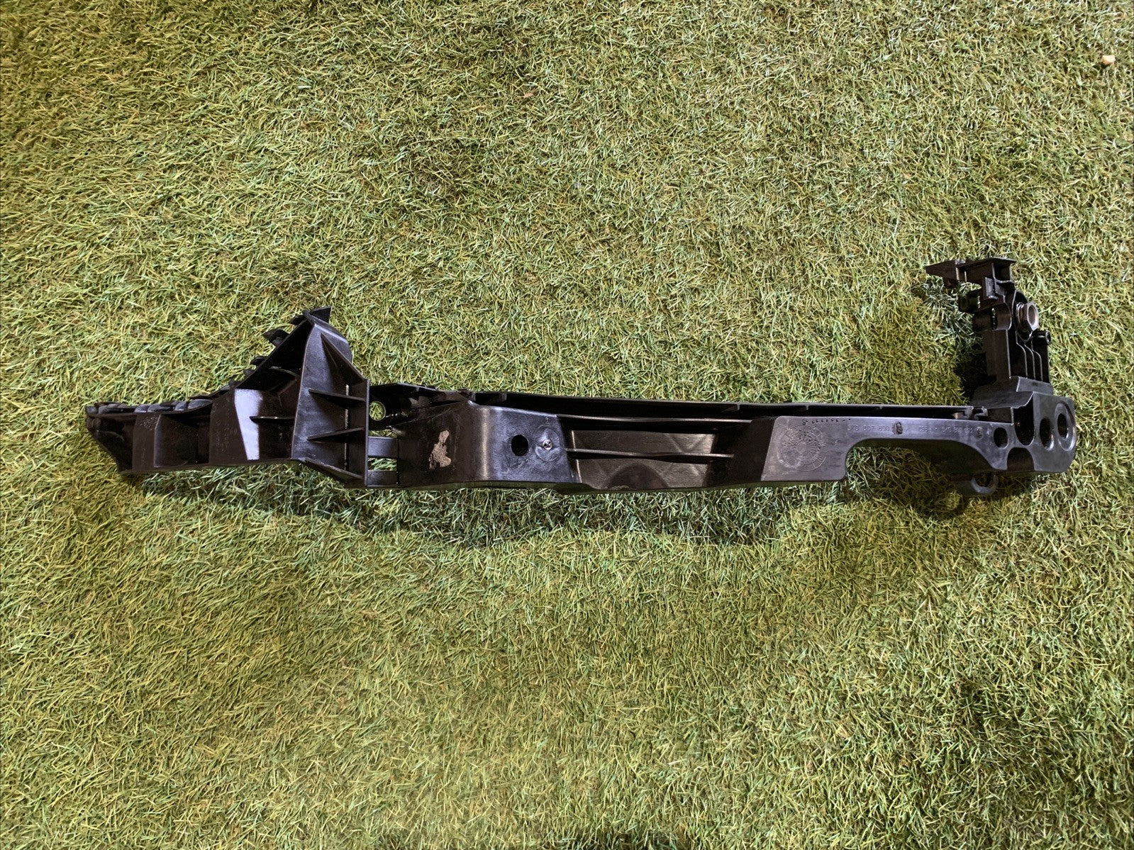 STAFFA SUPPORTO FARO ANTERIORE DX PER VOLKSWAGEN Golf 6 Berlina 5K0807890 (08 12