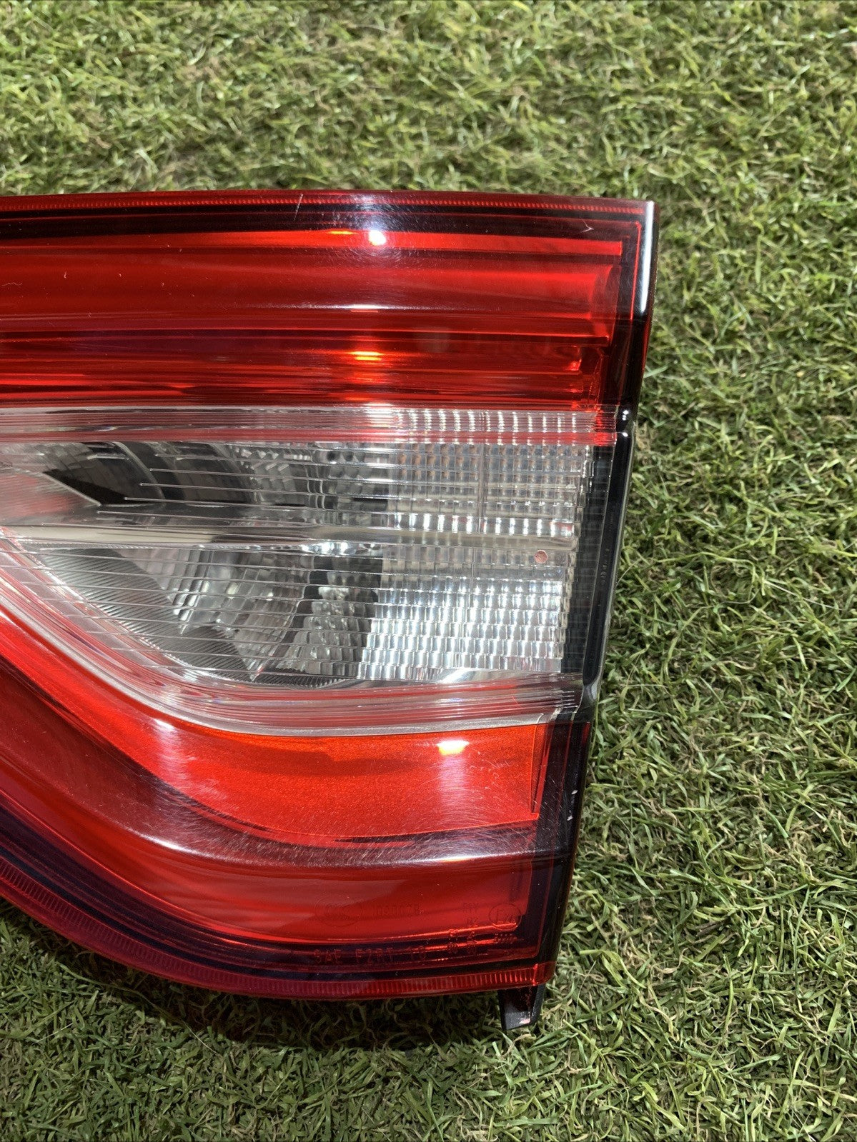 Stop Posteriore Destro Integrato nel Portello MASERATI Levante Serie (16)