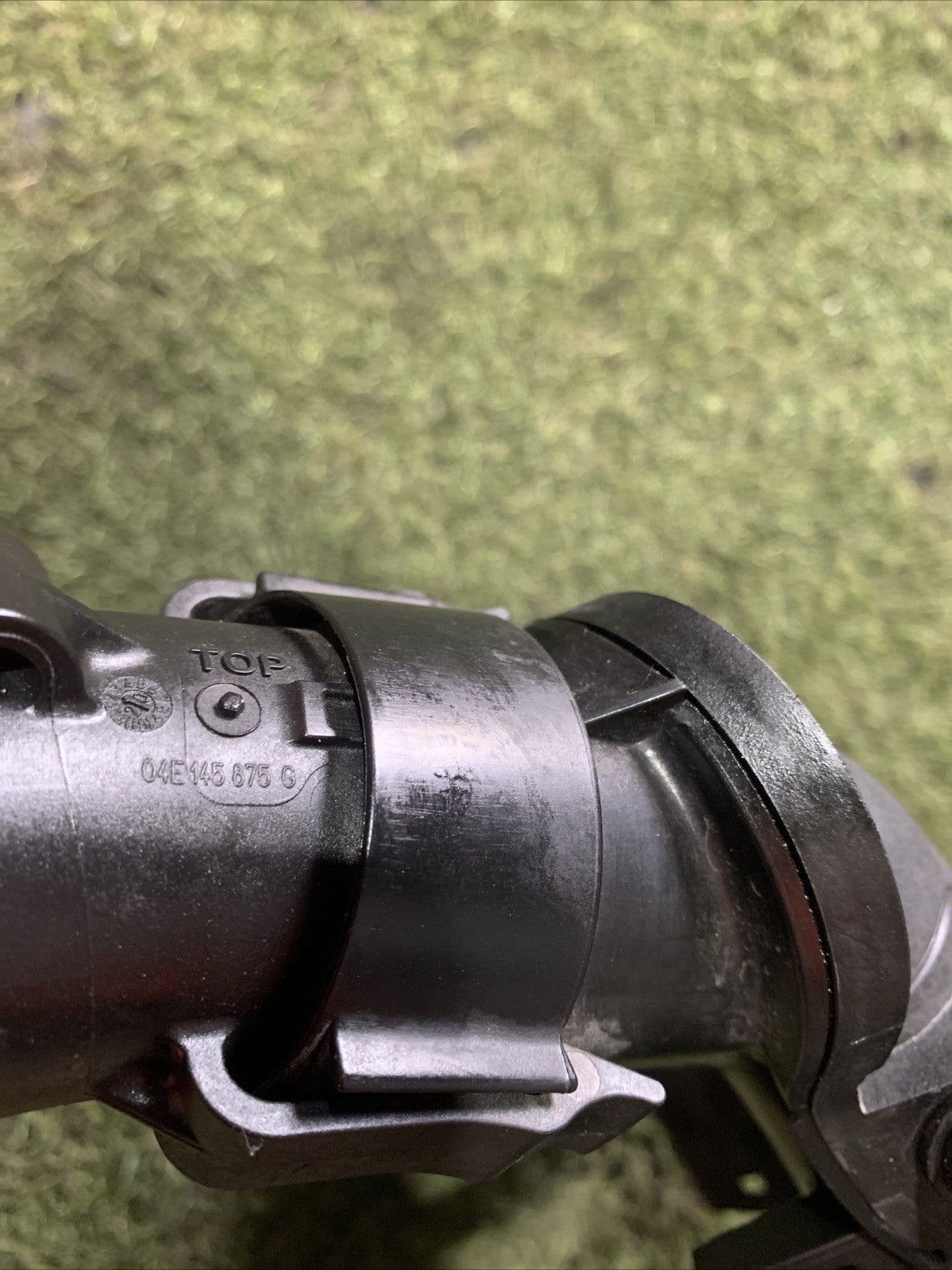 Tubo Aspirazione Filtro Aria Volkswagen Polo 2024 1.0 Benzina 04C145673