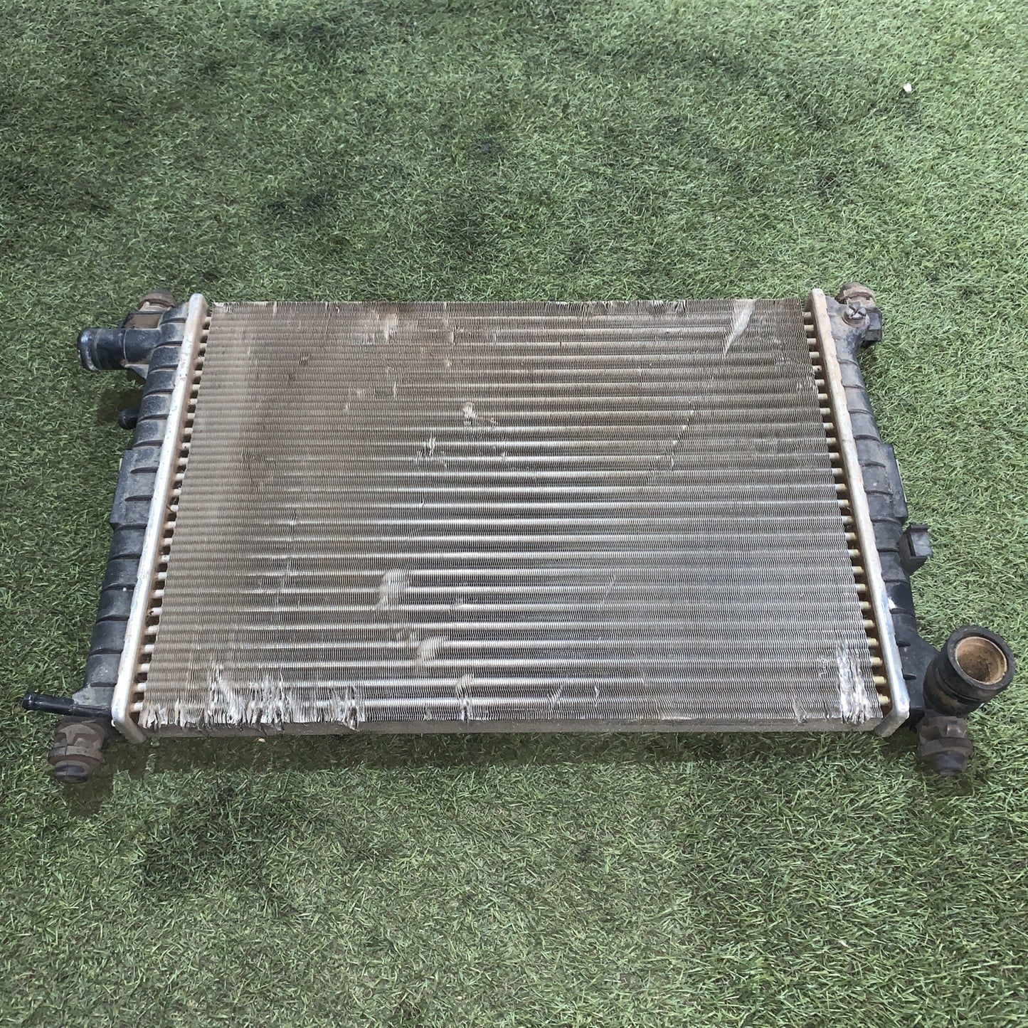 Radiatore acqua 96FB8005LB Ford Fusion 1.2/1.4