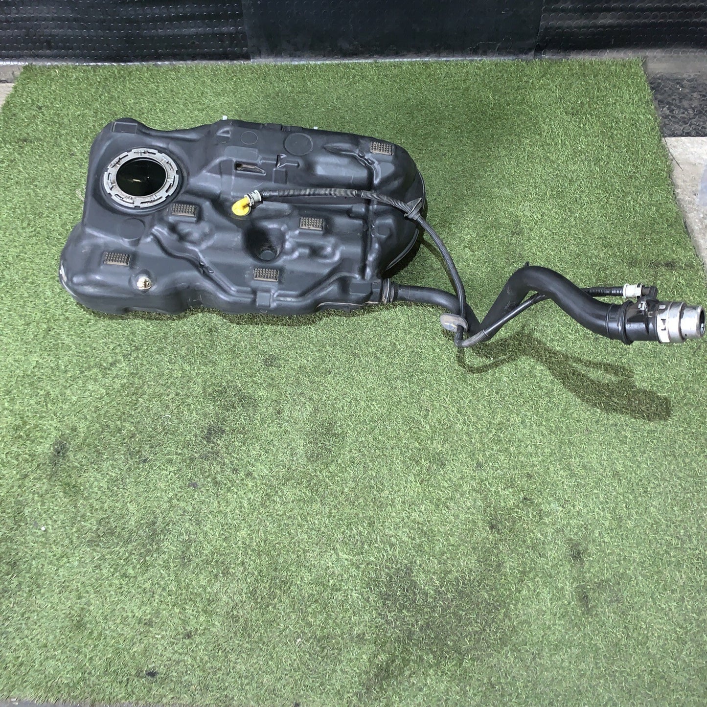 51965159 Serbatoio Vaso Riempitivo Carburante FIAT 500X 1.3 MJT 2020 (5)