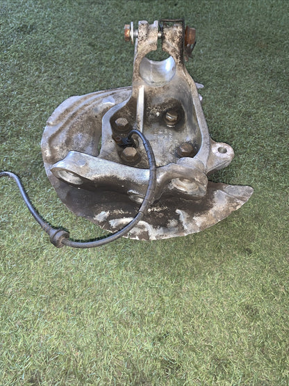 31216764444-09 MOZZO MONTANTE FUSELLO ANTERIORE DESTRO BMW SERIE 1 E87 2.0 170CV