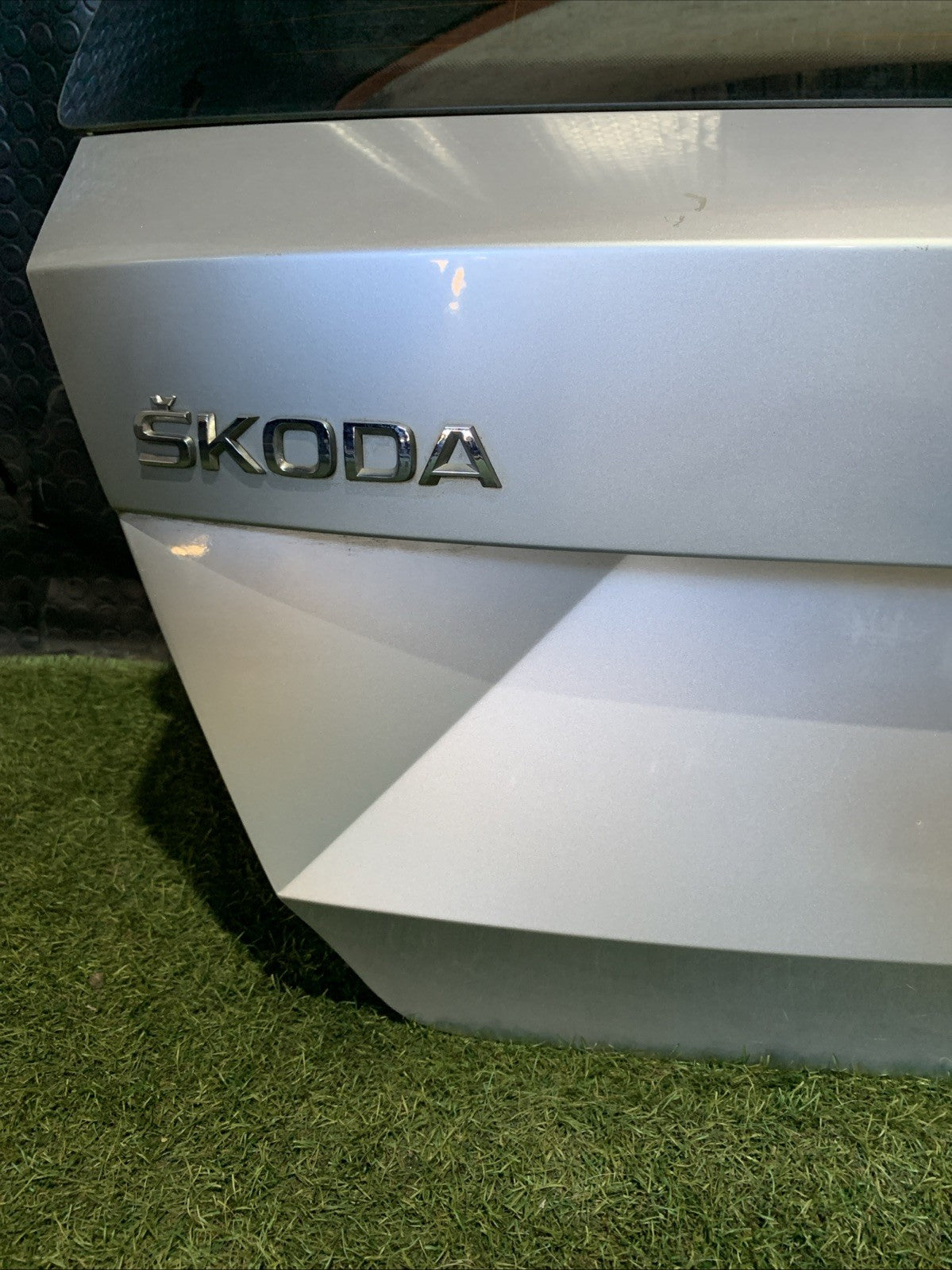 COFANO BAULE PORTELLONE POSTERIORE SKODA FABIA 2017 