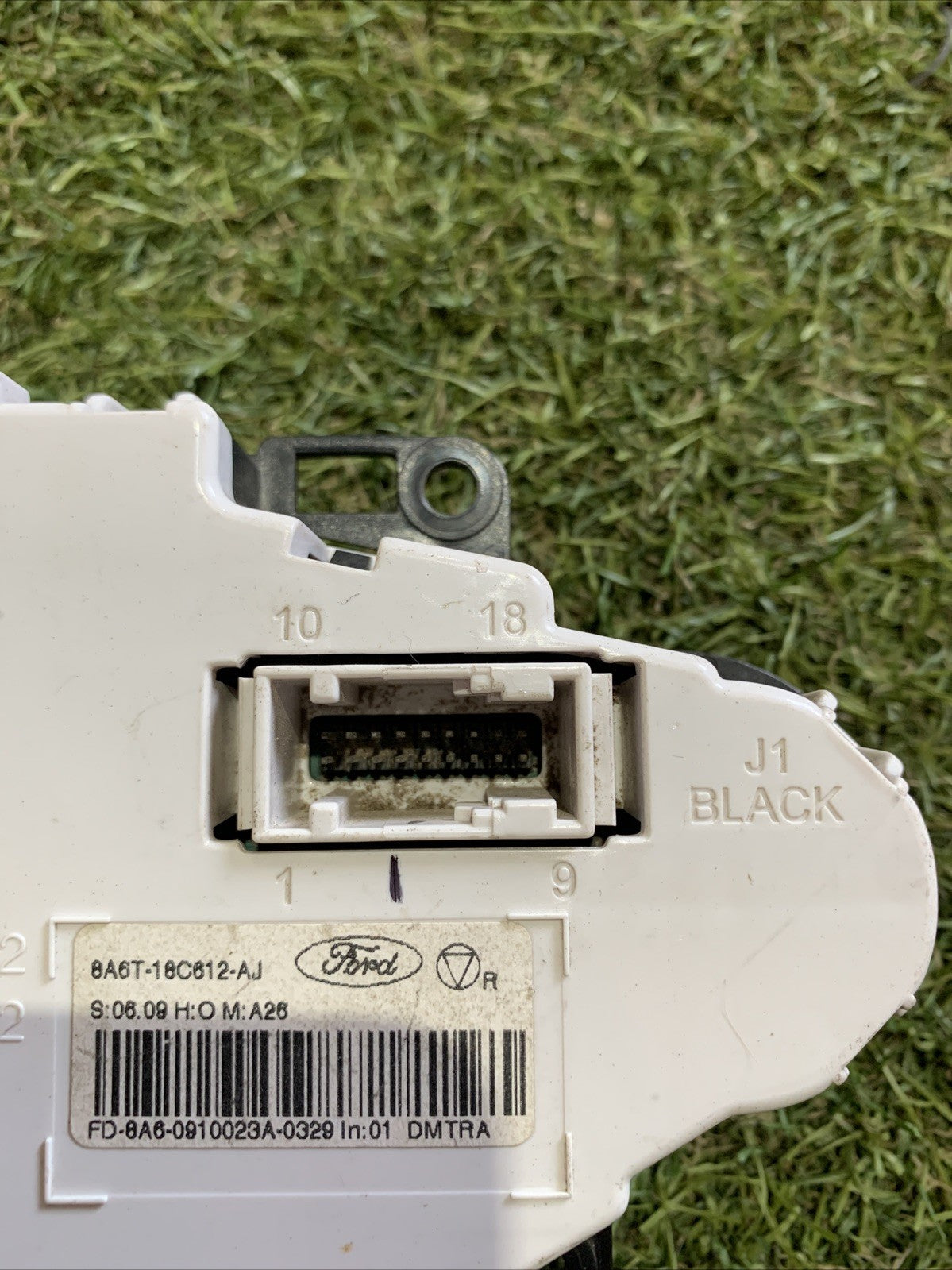 8A6T-18C612-AJ CENTRALINA GRUPPO DI COMANDO CLIMATIZZATORE FORD FIESTA 2010