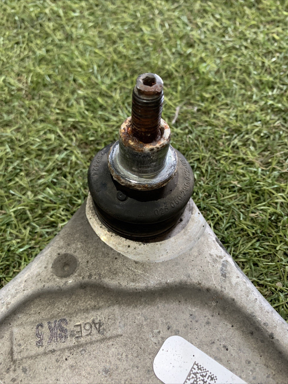 Braccio Oscillante Superiore Anteriore Sinistro Maserati Levante 06700319950