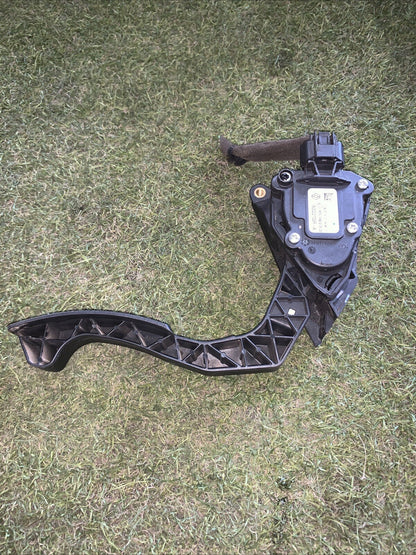 PEDALE ACCELERATORE DACIA Sandero Serie II 180022703R-A (2)