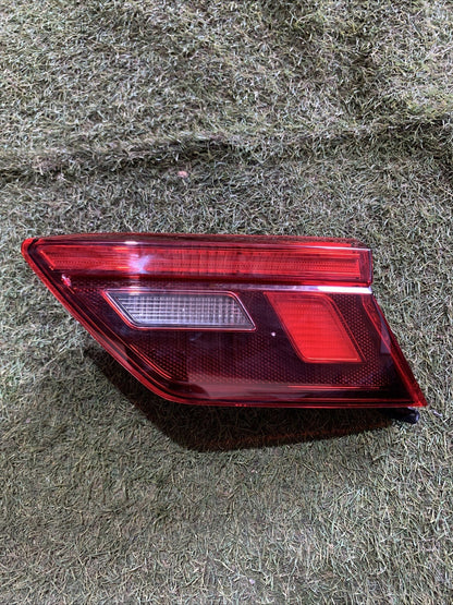 STOP FANALE INTERNO POSTERIORE DESTRO VOLKSWAGEN TIGUAN 2020 5NA945094F
