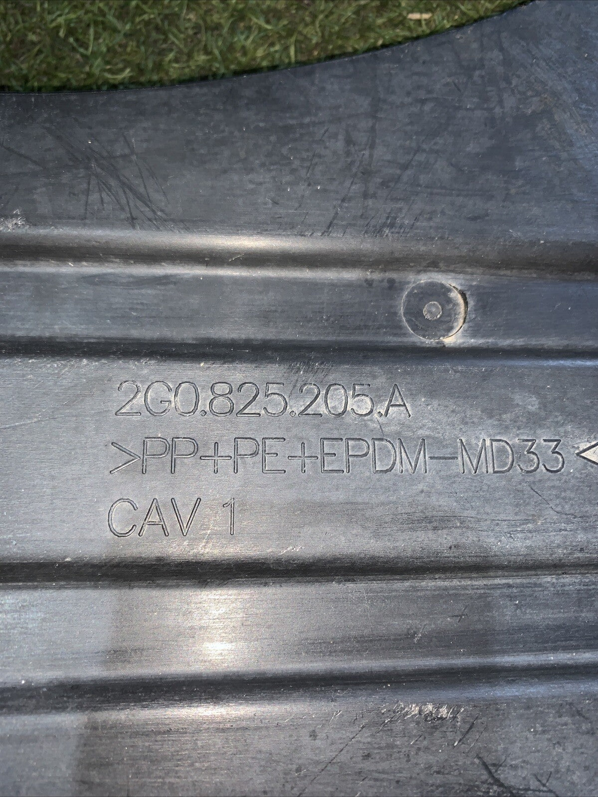 Sotto Scocca Posteriore Destra Volkswagen Polo 2017 2G0825205A