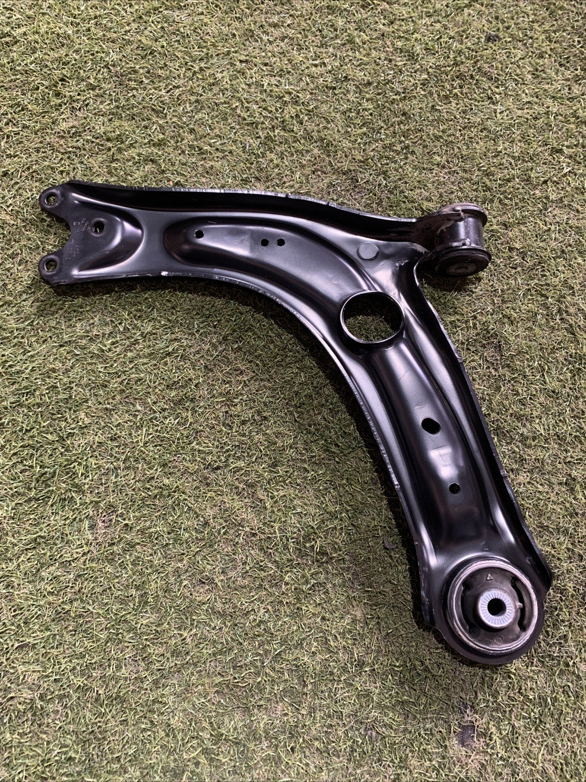 BRACCIO OSCILLANTE ANTERIORE DESTRO DX VOLKSWAGEN TIGUAN 3Q0407152E (20) 1.6