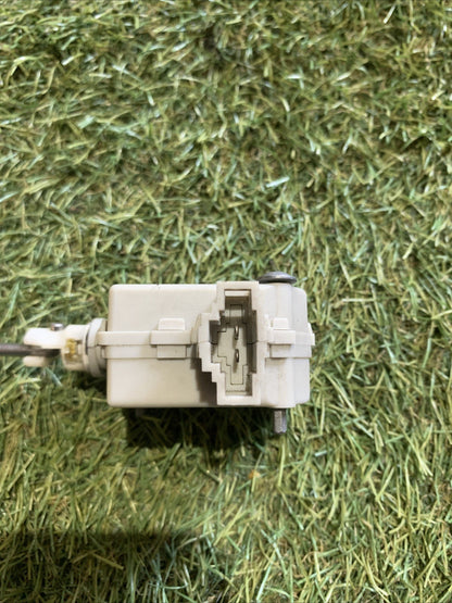 5K6810773A MOTORINO APERTURA CHIUSURA SPORTELLO CARBURANTE VOLKSWAGEN GOLF 6