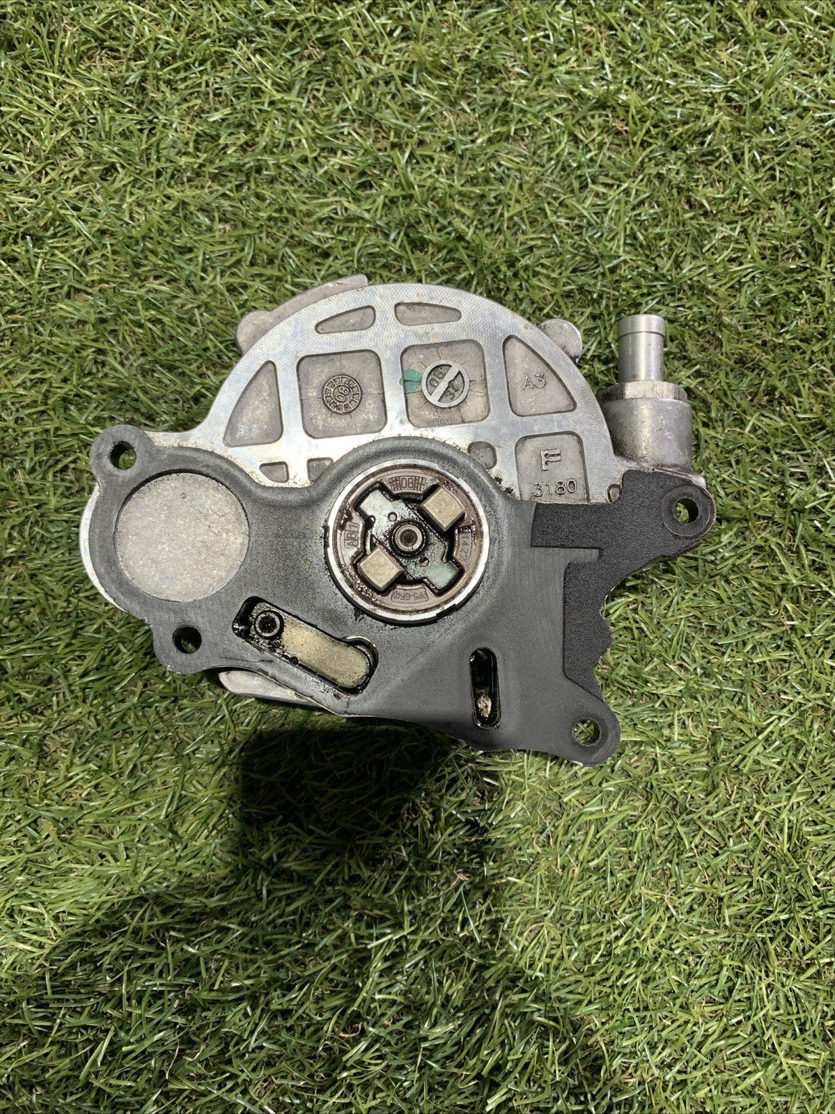 Pompa A Vuoto Audi A3 8P 2010 2.0 Diesel 03L145100