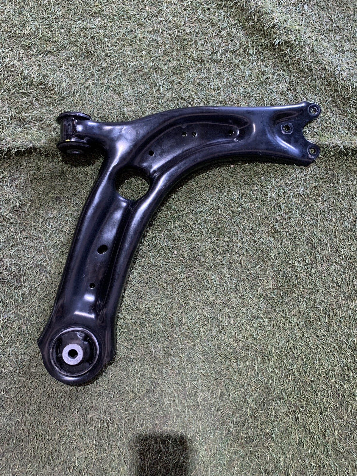 BRACCIO OSCILLANTE ANTERIORE DESTRO VOLKSWAGEN 2023 1.5 BENZINA  3Q0407152P