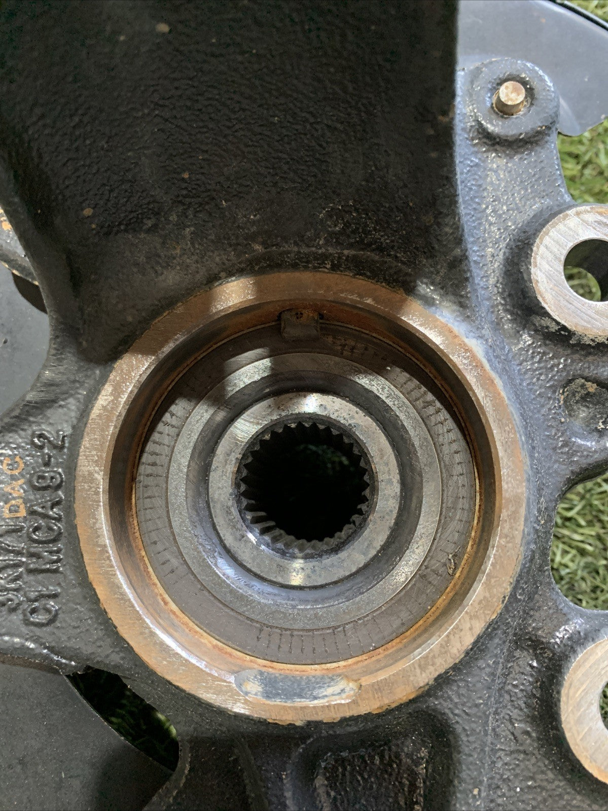 Mozzo montante fuselloAnteriore Sinistro Ford Focus 2017 1.5 Diesel AV613K171DAC