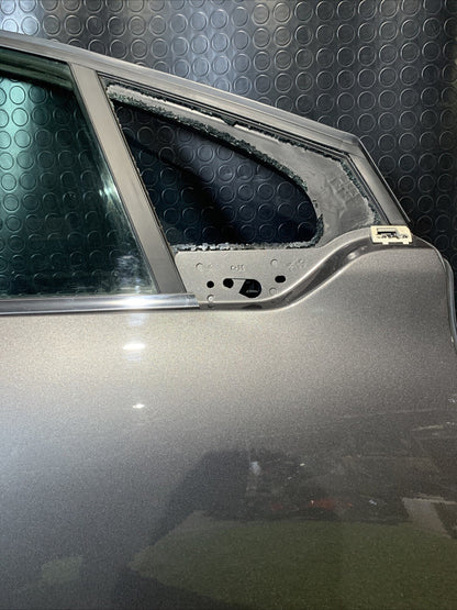 Porta Portiera Sportello Anteriore Destro Peugeot 2008 Anno 2015