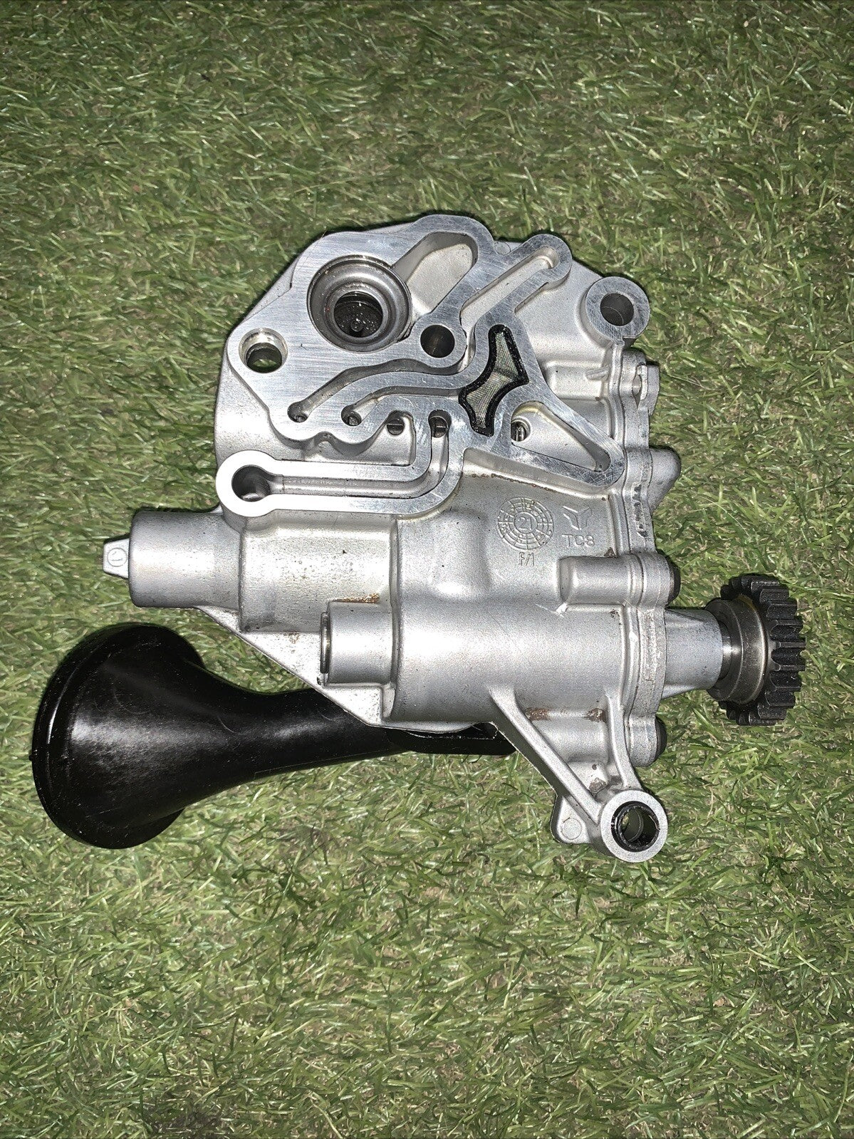 Pompa Olio Volkswagen Golf 7 2.0 Benzina 245 CV 06H115105GD