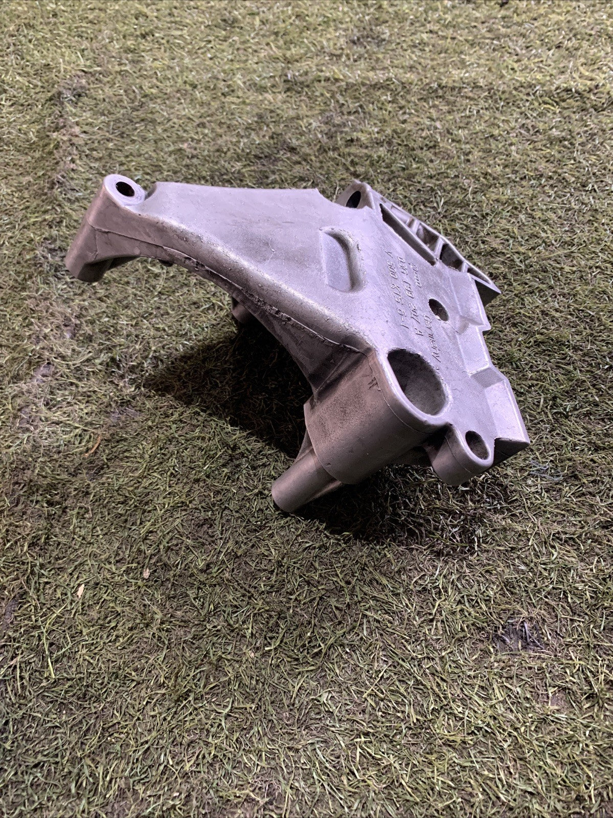 Supporto Motore Volkswagen Golf 5 2.0 Diesel 03G199207A
