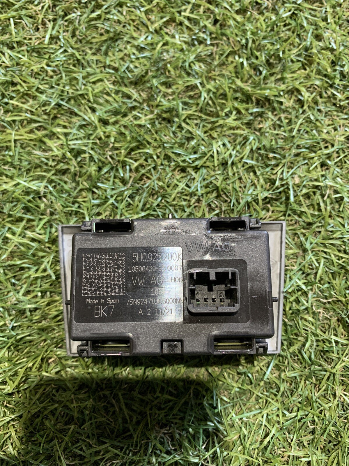 5H0925200K GRUPPO DI COMANDO QUATTRO FRECCE VOLKSWAGEN GOLF 8 R