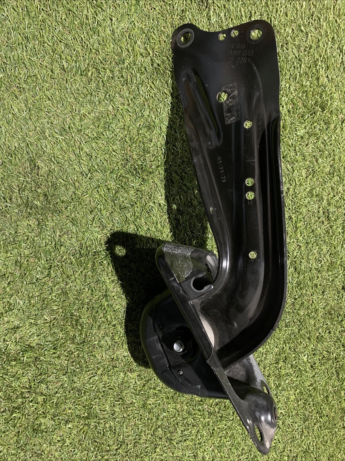 Braccio Oscillante Posteriore Destro Volkswagen Golf 8R 1K0501476