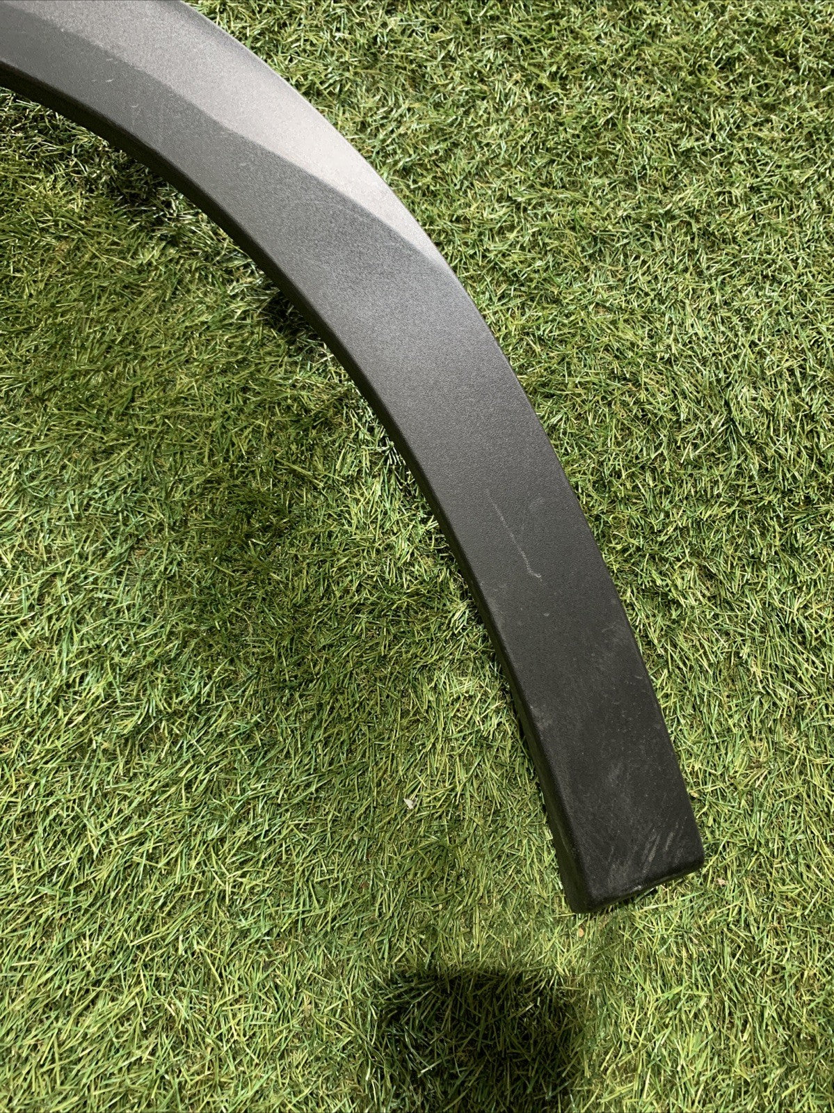 MODANATURA PARAFANGO POST SX PER PEUGEOT 2008 Serie 9825736780 (19>)
