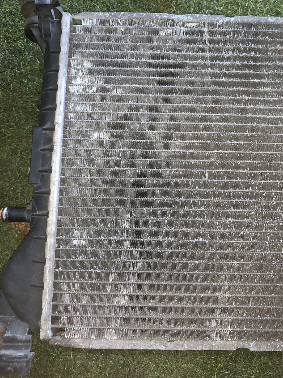 98AB-8005-MF RADIATORE ACQUA FORD FOCUS 1.8 D (2004)