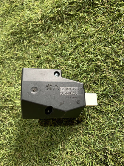 BLOCCASTERZO ELETTRICO PER PEUGEOT 208 Serie 9815905380 (19>)