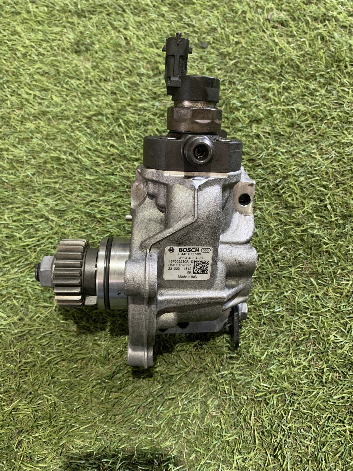 Pompa Iniezione Bosch Renault Trafic 2024 2.0 Diesel 0445011500