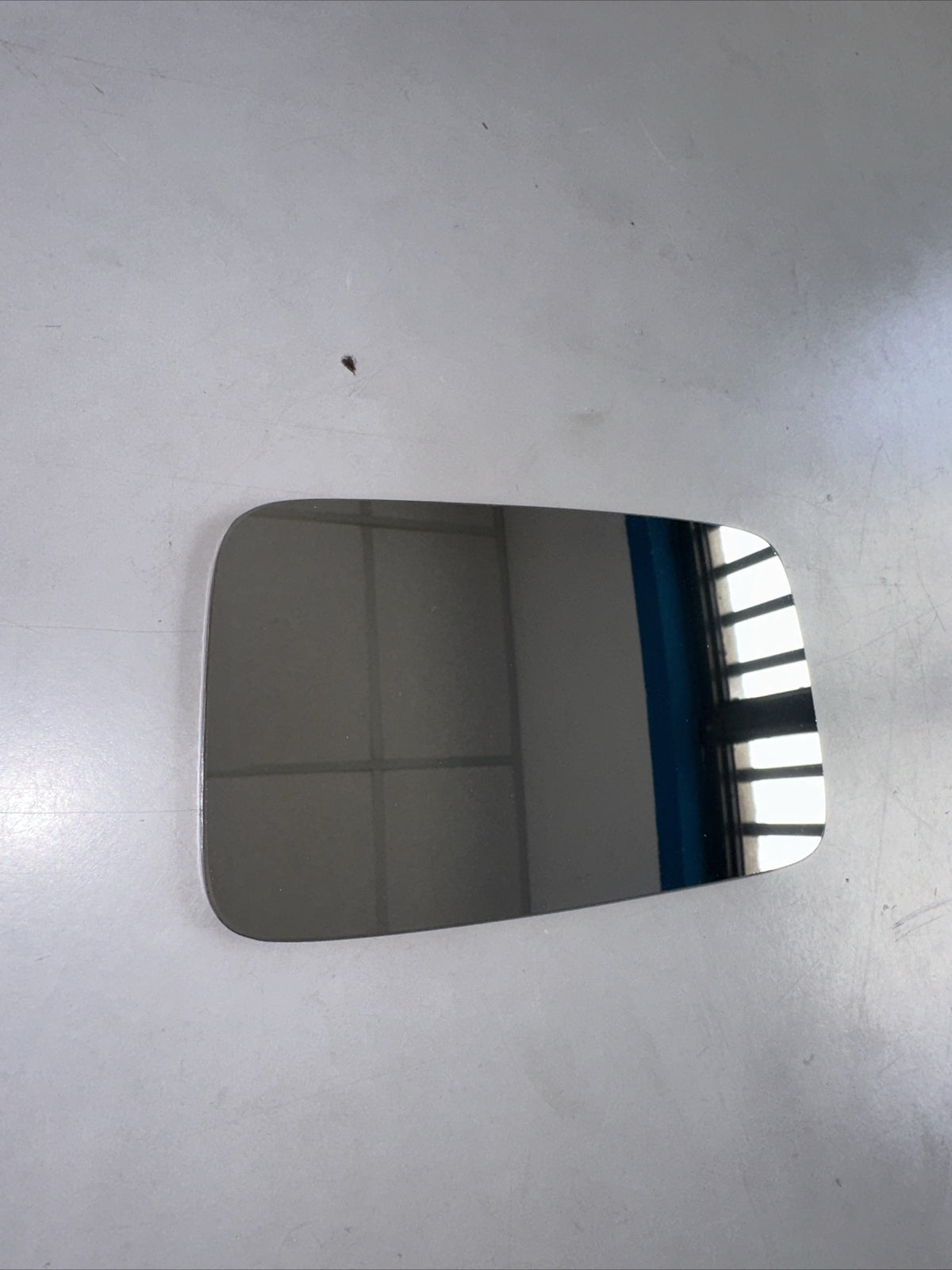 SEAT IBIZA FINO AL 1991 RICAMBIO VETRO SPECCHIO SX CON BIADESIVO