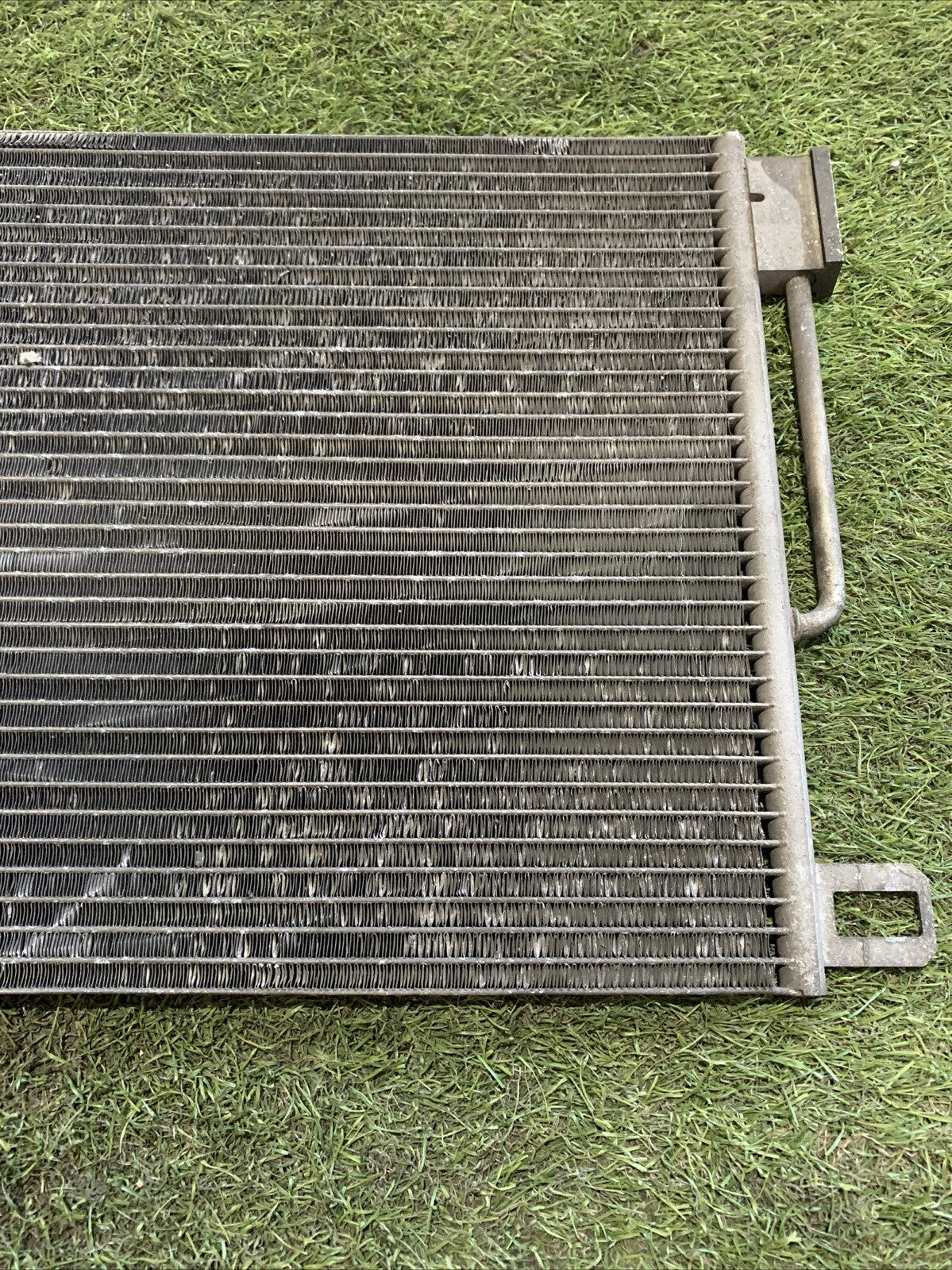 CONDENSATORE ARIA CONDIZIONATA FIAT GRANDE PUNTO 55700406 1.2 BENZINA (3)