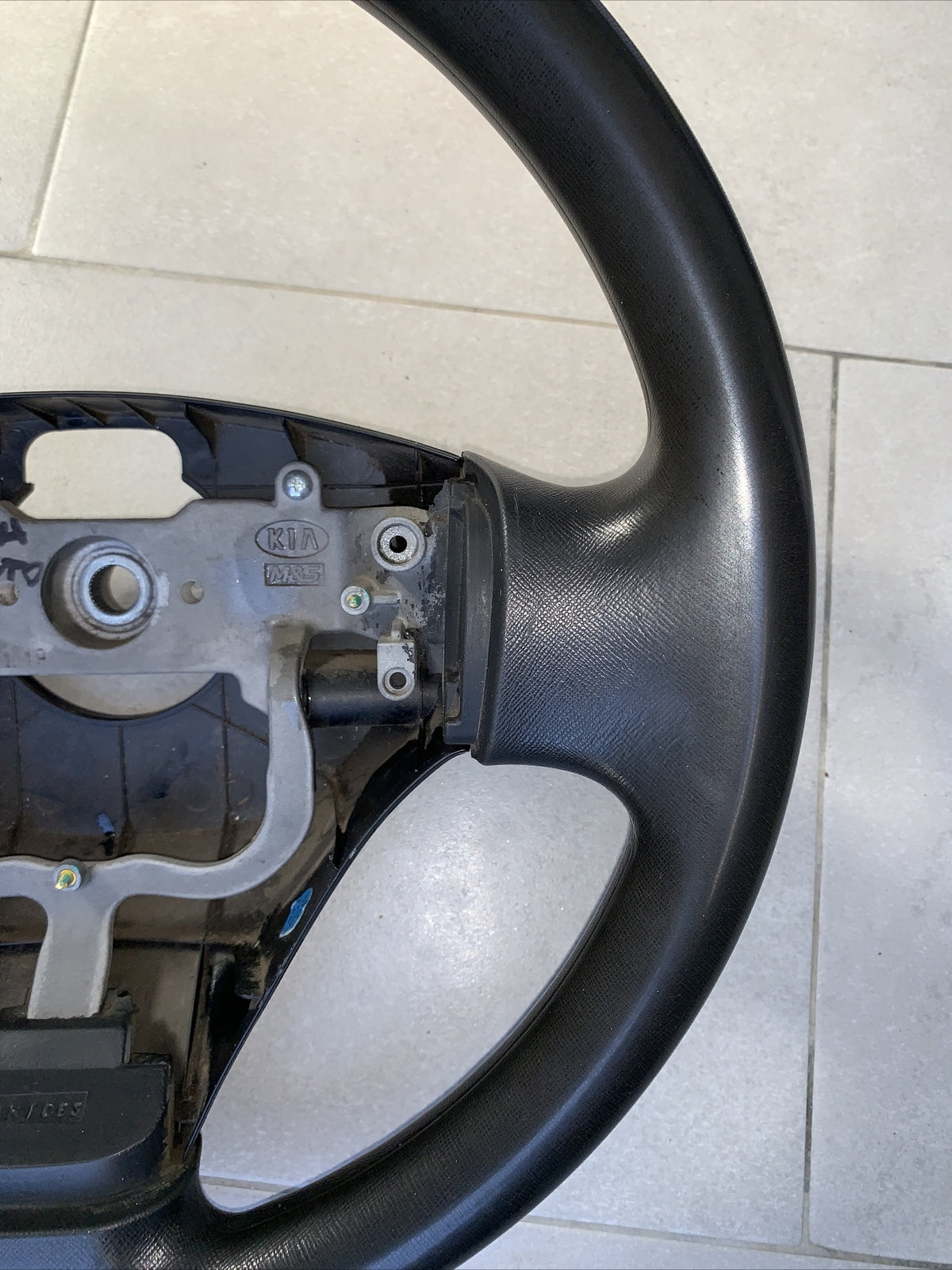 5611007700VA VOLANTE KIA PICANTO 1.0 46KW 5P B 5M (2010)