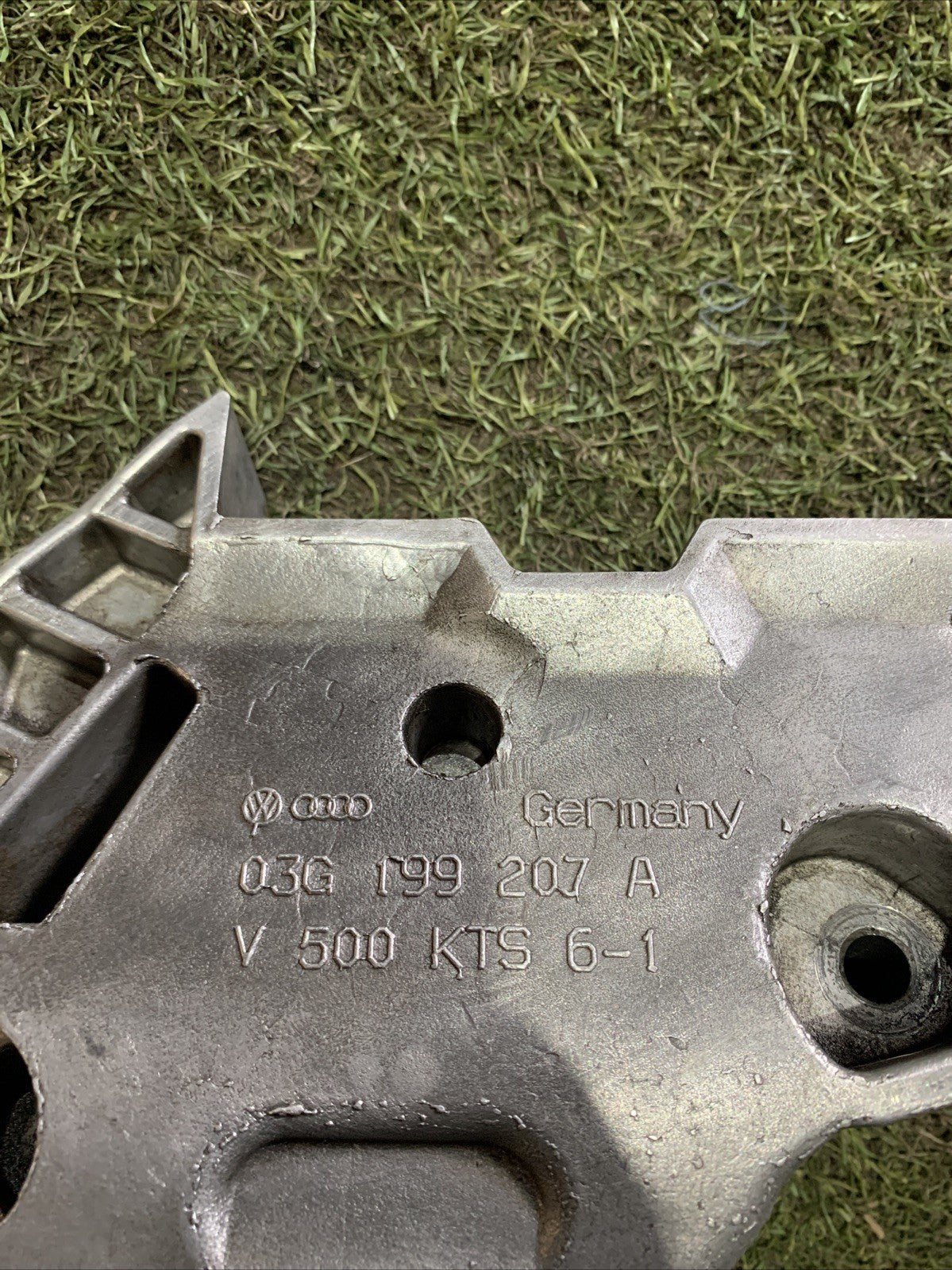 Supporto Motore Volkswagen Golf 5 2.0 Diesel 03G199207A