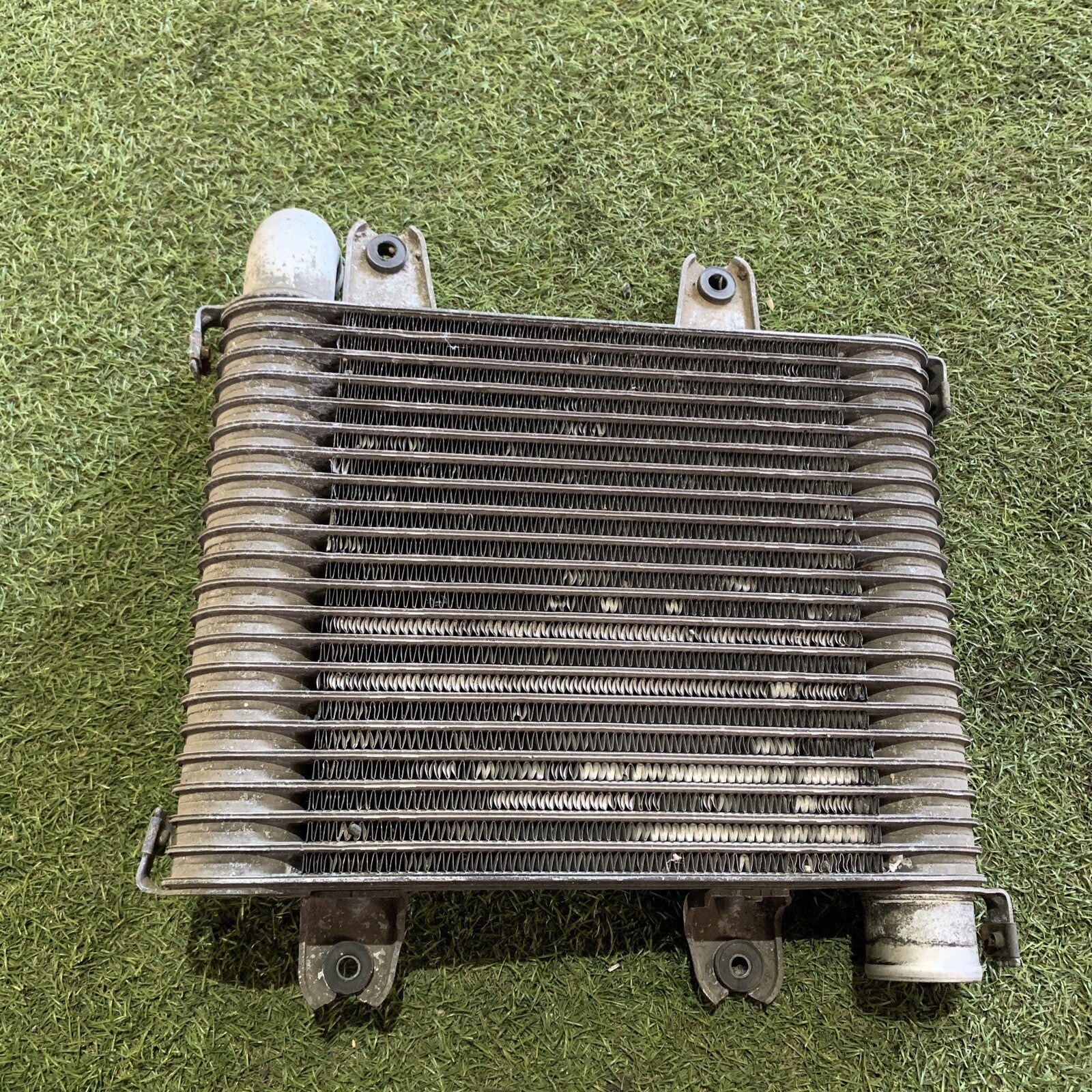 0K55113550C intercooler per KIA CARNIVAL II 2.9 CRDI 2001