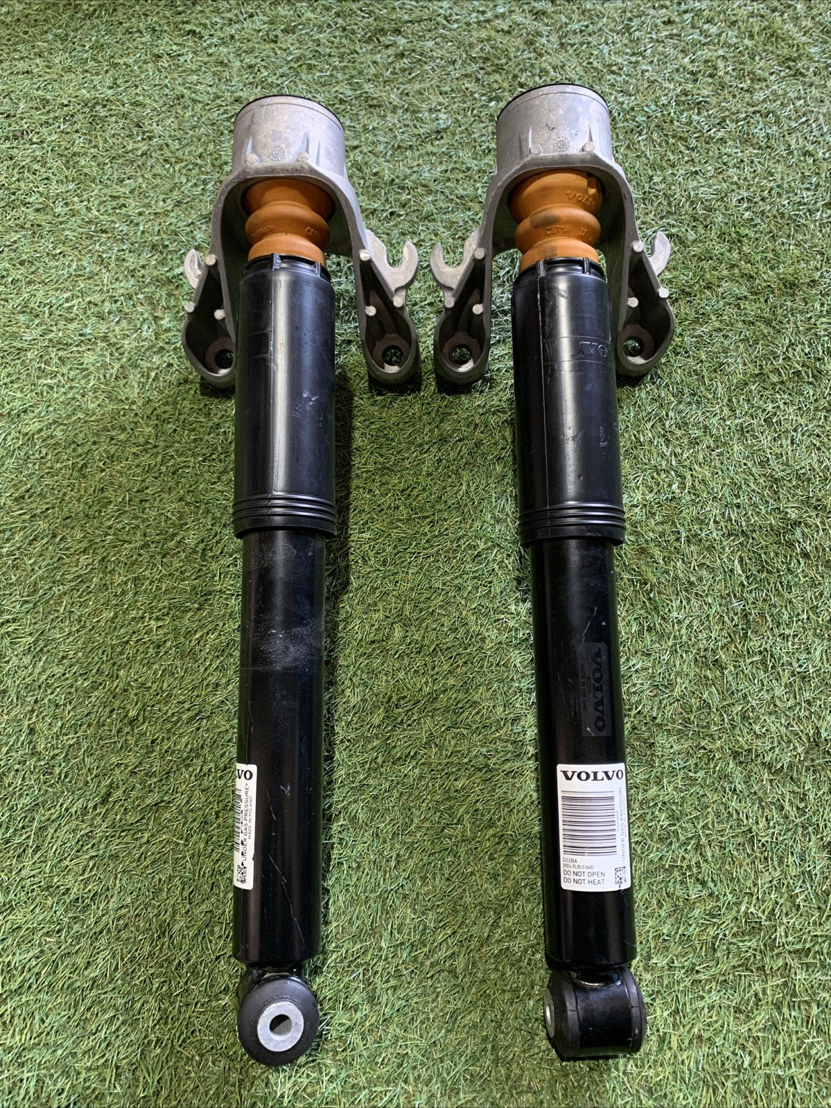 Ammortizzatori Posteriori Volvo XC60 2025 32346008