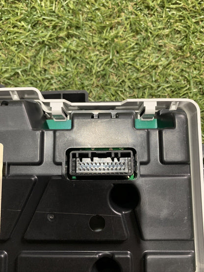 Quadro strumenti 248108772R renault Captur 900 benzina anno 2013