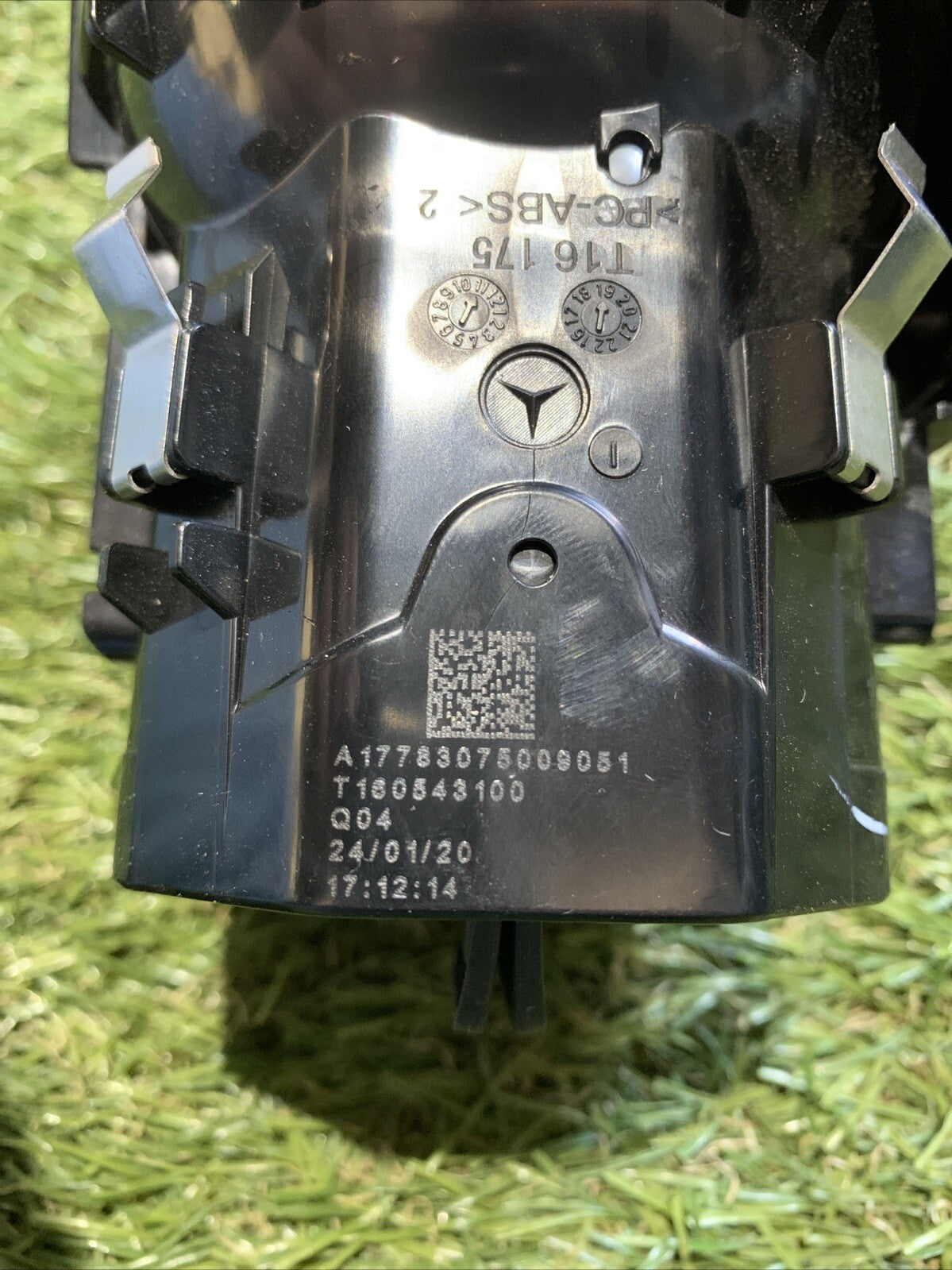 Bocchetta Aria Cruscotto Destra Mercedes Classa A W177 A17783075009051