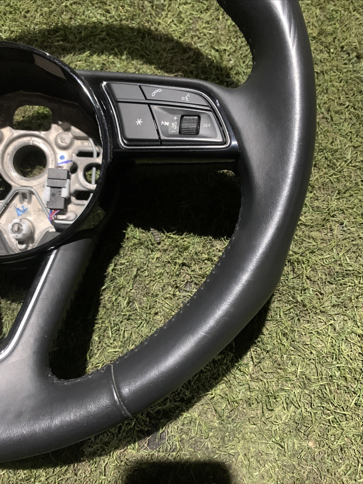 Volante Sterzo Con Comandi Audi A1 2018/2024 82A419091B (2)