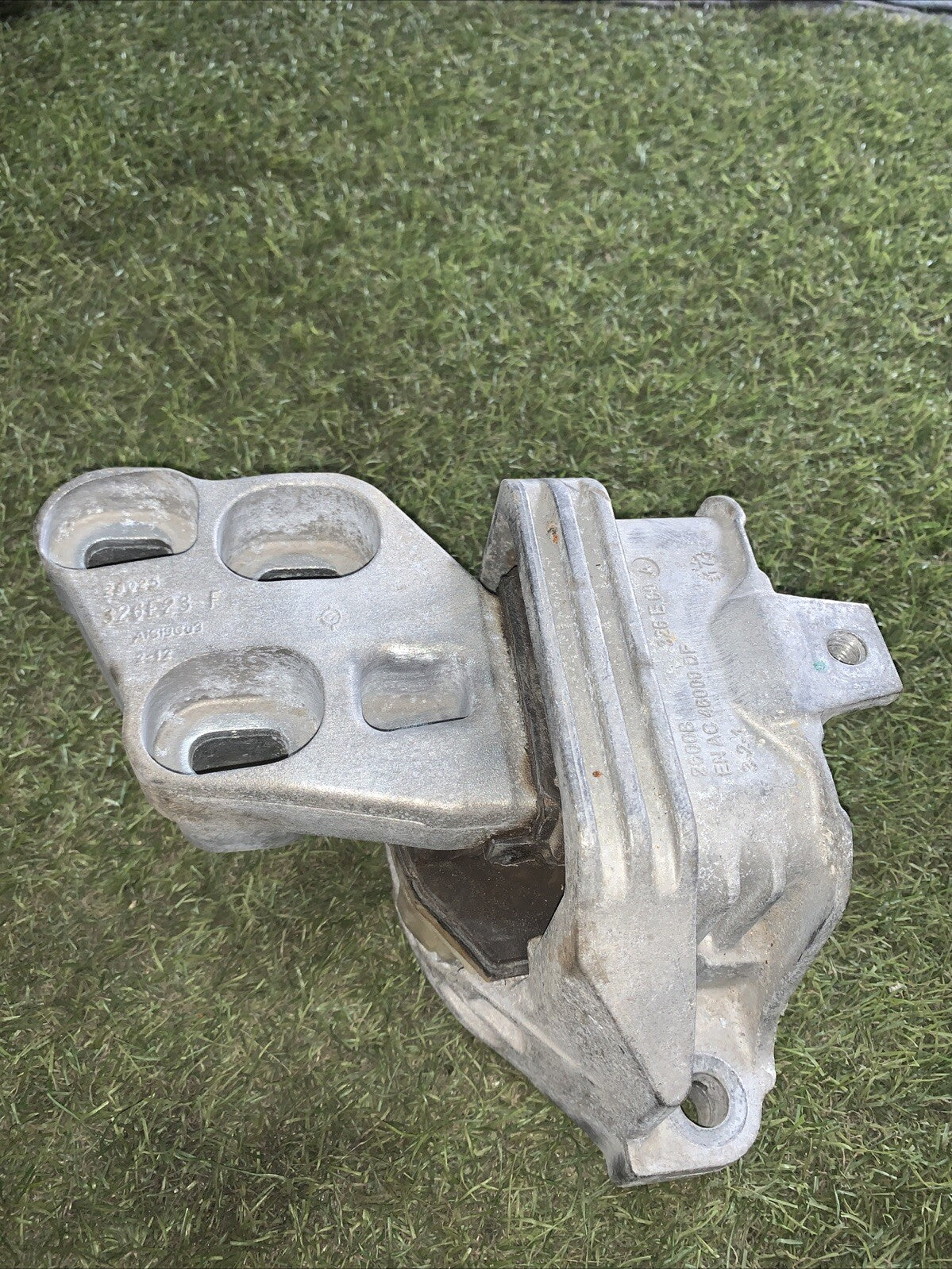 SUPPORTO MOTORE MERCEDES Classe A Serie (W176) 326E23F 326E60A