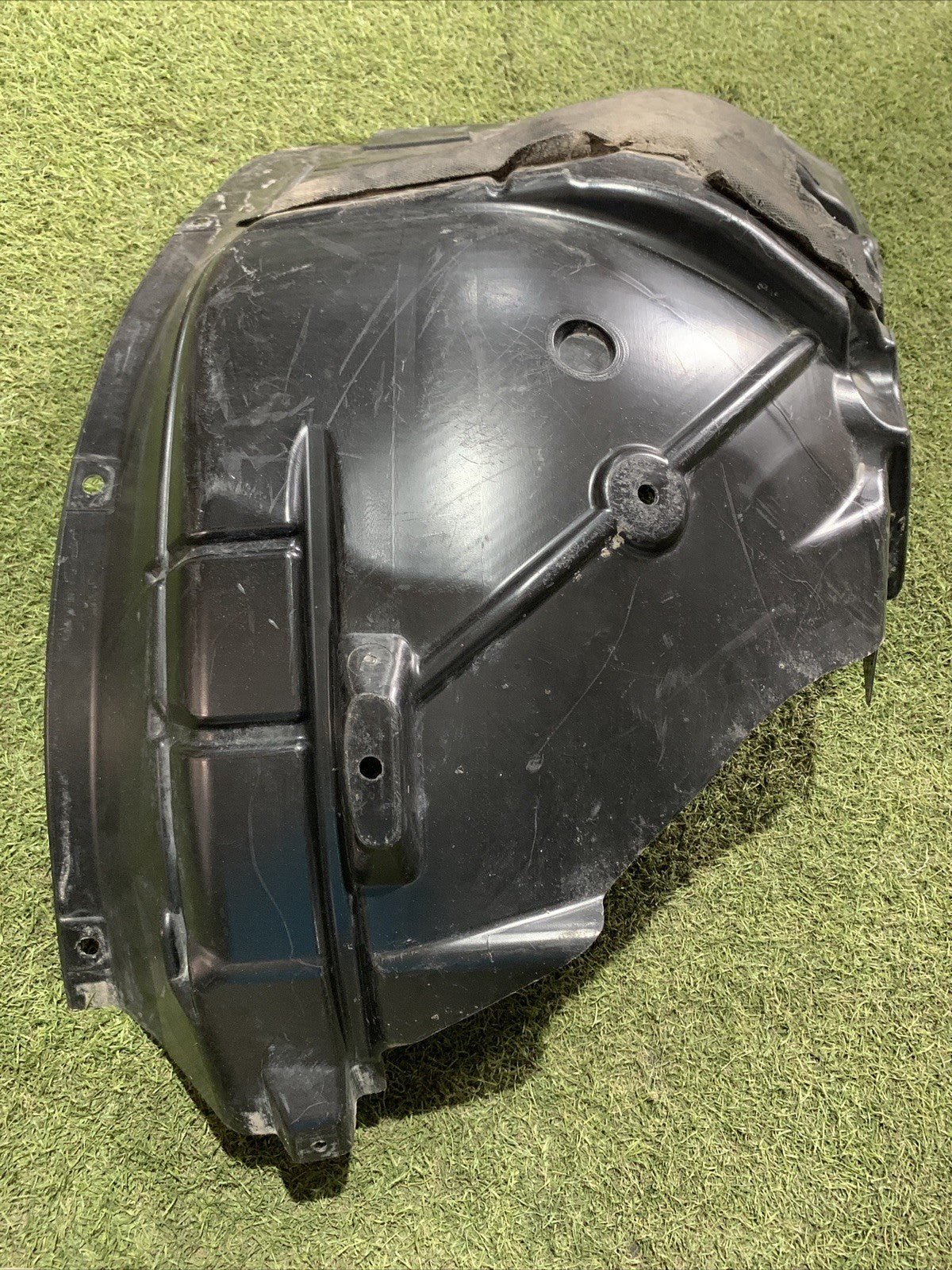 Parasassi Passaruota Anteriore Destra Parte Posteriore Maserati Levante 