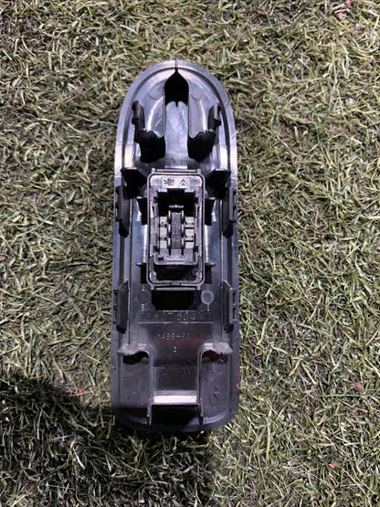 PULSANTIERA ANTERIORE DESTRA PER CITROEN C3 Serie 96637534XT (09 15)