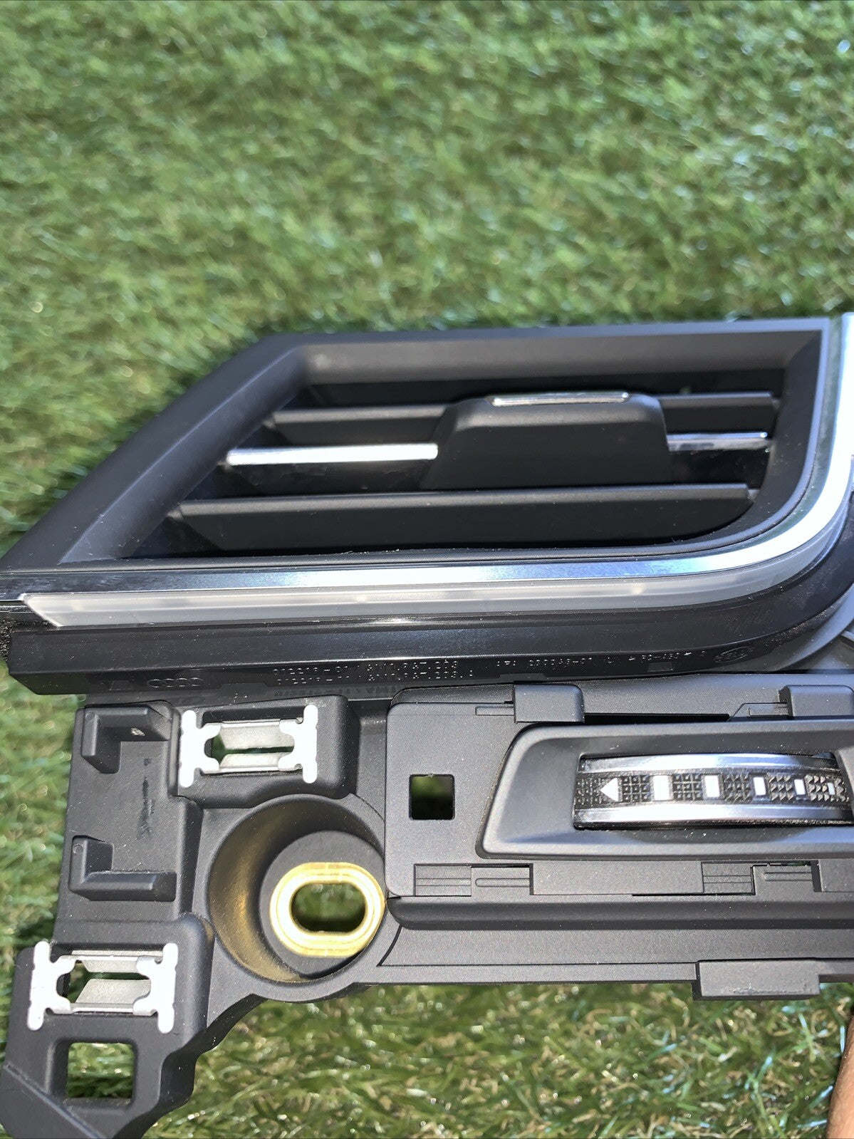 Bocchetta Aria Cruscotto Sinistra Con Led Audi Q7 2016 4M1820901