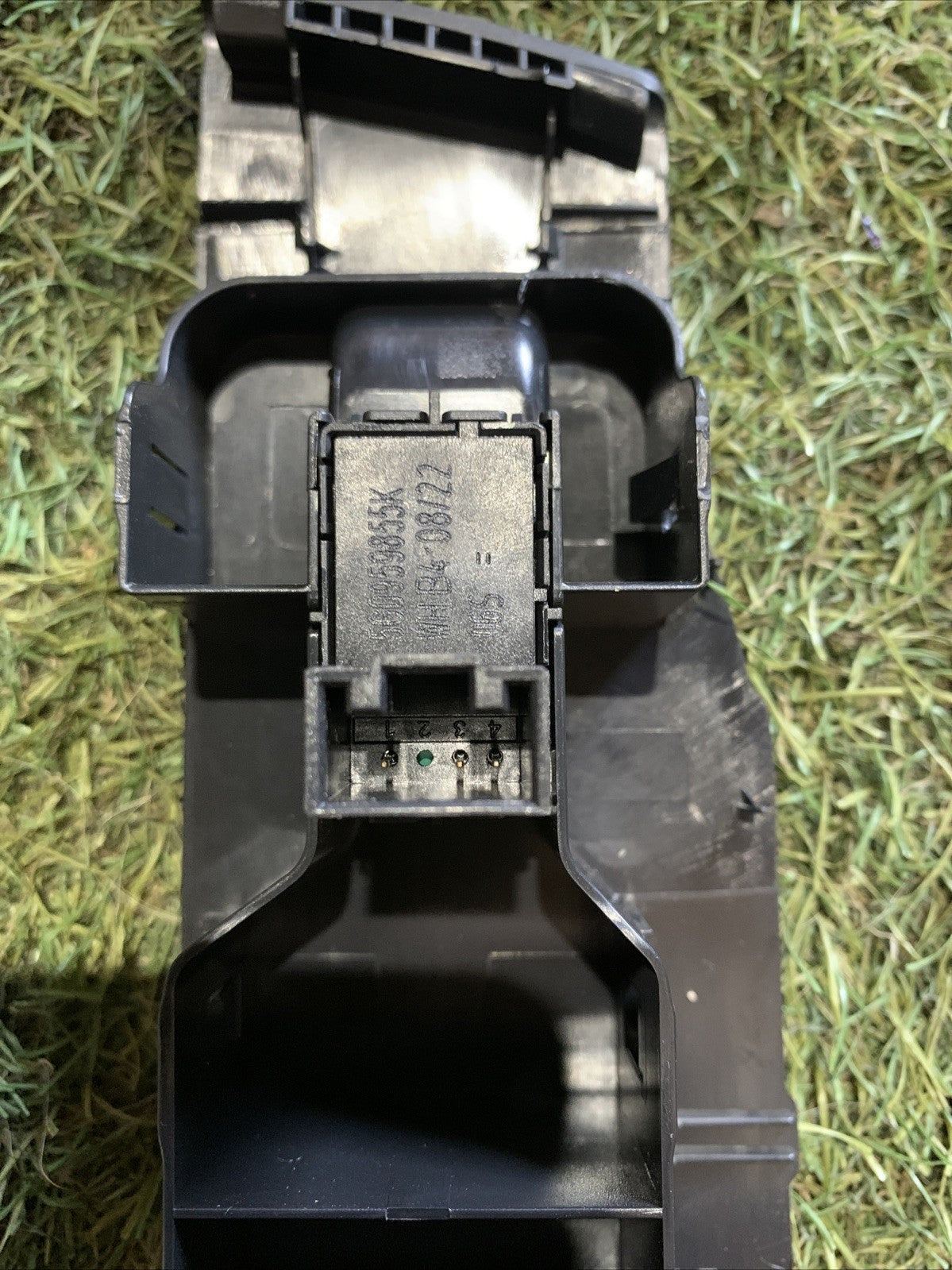 Pulsantiera Alzavetro Anteriore Destra Volkswagen Polo 2023 5G0959855K