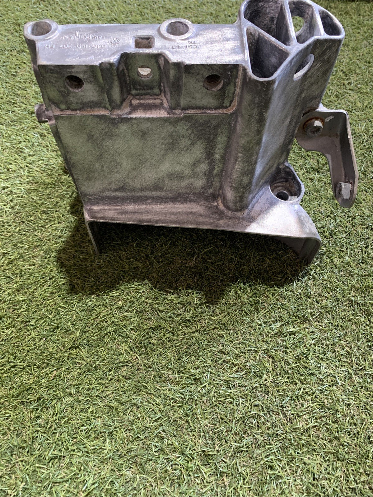 04C199207BH SUPPORTO MOTORE VOLKSWAGEN T-ROC 1.0TB 115CV 2018