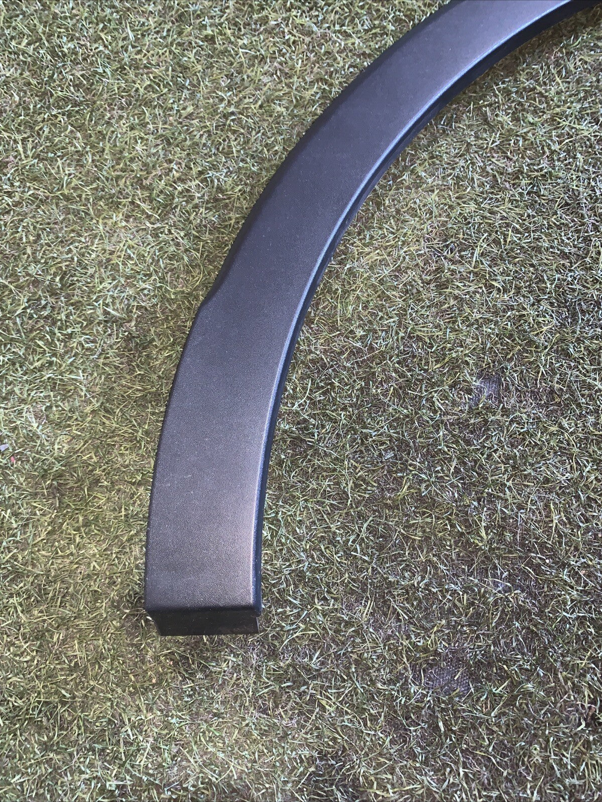 MODANATURA PARAFANGO POST SX PER RENAULT Captur Serie 788A38847R (13>)