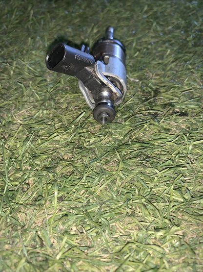 Iniettore Audi Q3 2020 2.0 Benzina 06N906036A