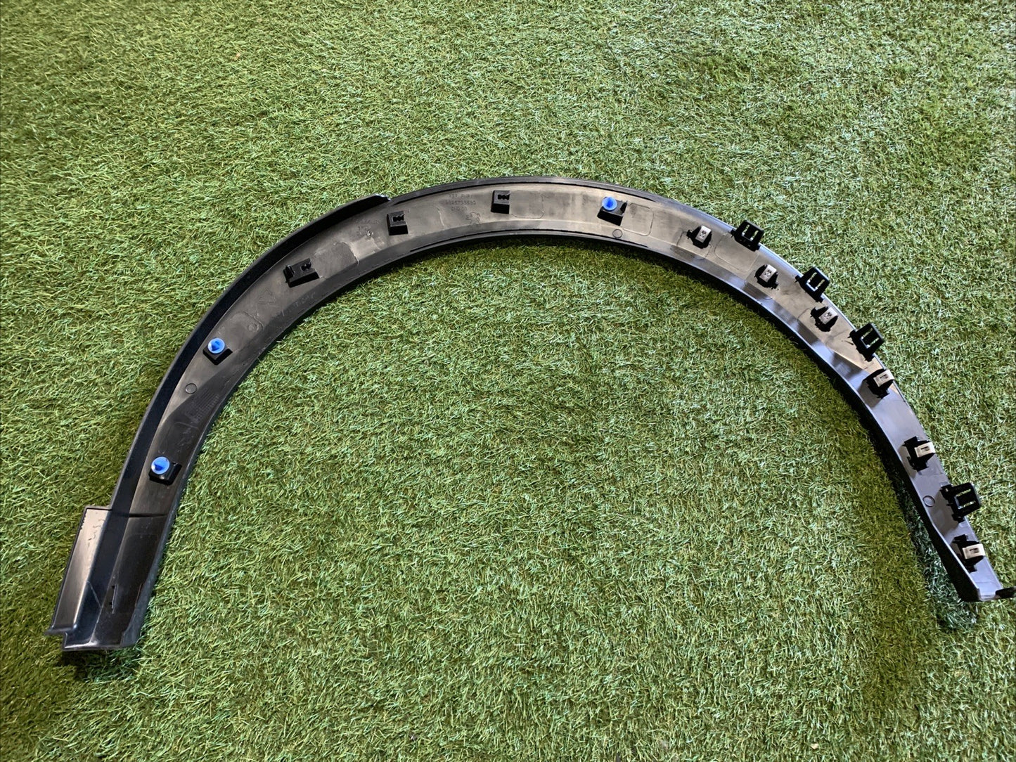 MODANATURA PARAFANGO POST DX PER PEUGEOT 2008 Serie 9825736580 (19>)