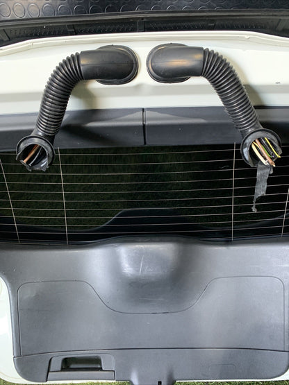 PORTELLONE COFANO BAULE POSTERIORE MERCEDES CLASSE A W176 DAL 2012 AL 2018 (2)