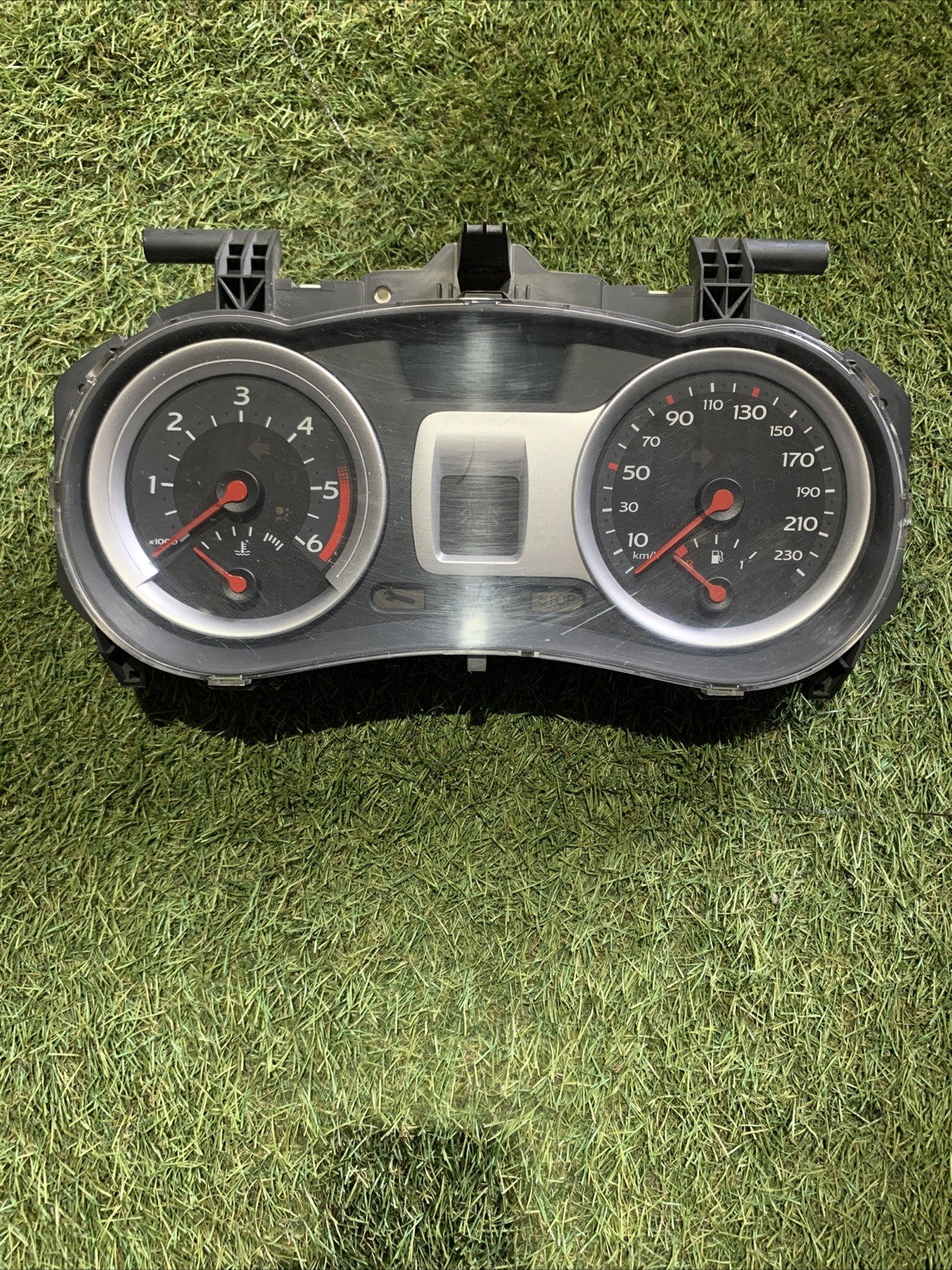 QUADRO STRUMENTI CONTACHILOMETRI PER RENAULT Clio Serie 8200305020--F (04>08)