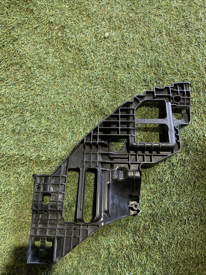 GUIDA PARAURTI ANTERIORE DESTRO VOLKSWAGEN Golf 6 5K0807228A (08 12)