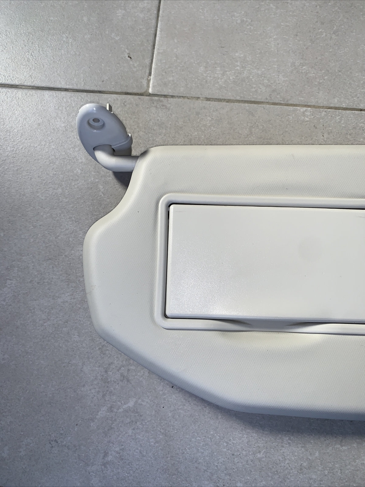 aletta parasole sinistra lato guida ford ecosport 2022